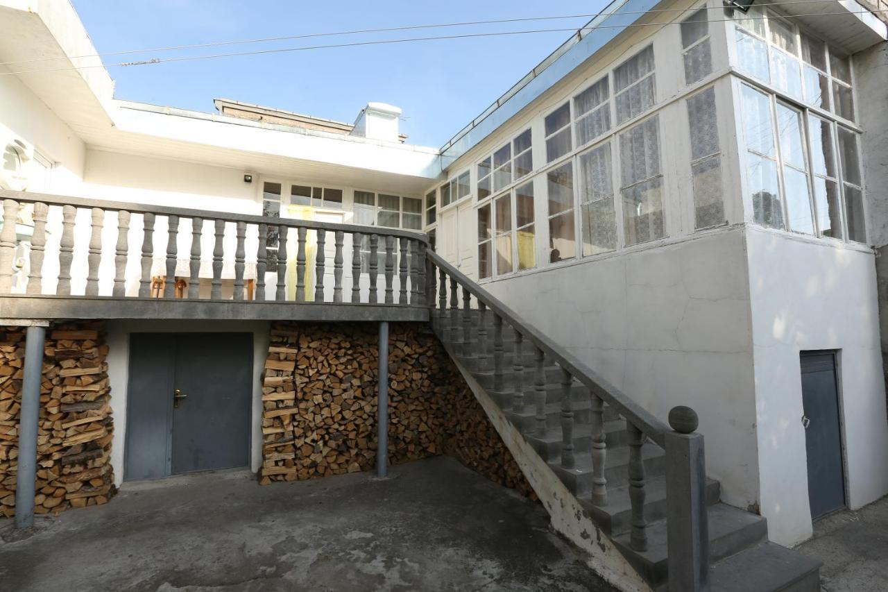 Guesthouse "Ashot Shalunts" Goris Exterior foto